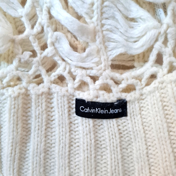 Authentic Calvin Klein crochet sweater - Picture 4 of 4